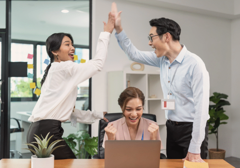 Learn the 5 Ways HRIS Improves Employee Morale