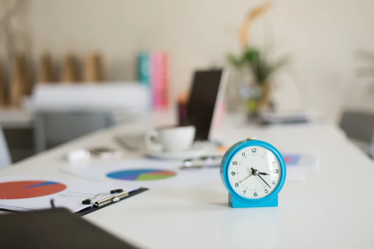 Resolve Timesheet Anomalies with Hurey